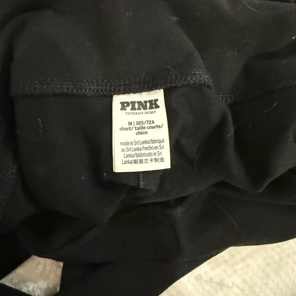 PINK Victoria's Secret Black Leggings - Picture 4 of 4
